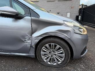 Peugeot 208 1.2 I picture 3