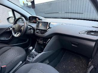 Peugeot 208 1.2 I picture 23