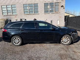 Schadeauto Ford Mondeo TREND 2017/2