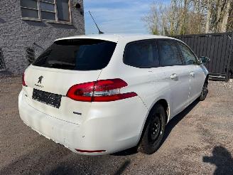 Peugeot 308 II SW STYLE picture 19
