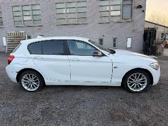 krockskadad bil auto BMW 1-serie D 2015/4