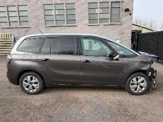 Damaged car Citroën C4-picasso PICASSO II SHINE 2017/9