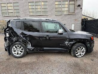 Damaged car Jeep Renegade LIMITED 2016/1