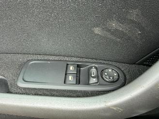 Peugeot 308 1.4 I picture 32