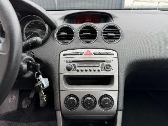 Peugeot 308 1.4 I picture 30