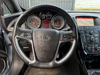 Opel Astra GTC OPC picture 24