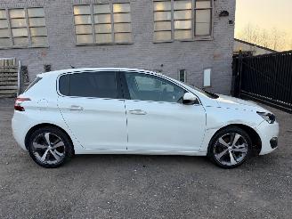 Unfallwagen Peugeot 308 1.2 I 2015/5