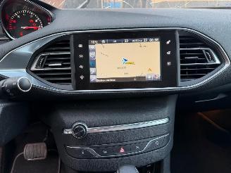 Peugeot 308 1.2 I picture 30