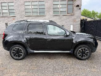 Schadeauto Dacia Duster PRESTIGE 2016/12