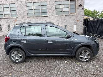 krockskadad bil auto Dacia Sandero 0.9 2018/6