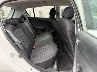 Hyundai I-20  picture 20