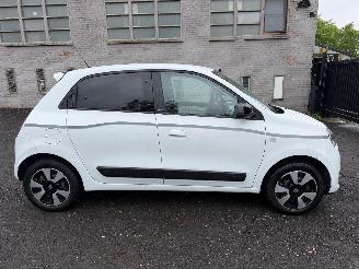 krockskadad bil auto Renault Twingo 1.0 2019/4