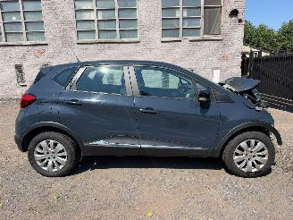 Damaged car Renault Captur ZEN 2015/8
