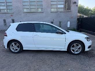 Unfallwagen Volkswagen Golf HIGHLINE R-LINE 2015/1