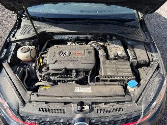 Volkswagen Golf GTI picture 11