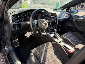 Volkswagen Golf GTI picture 27