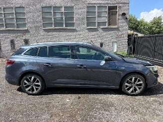 uszkodzony samochody osobowe Renault Mégane IV GRANDTOUR 2018/5
