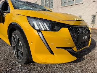 Peugeot 208 II GT LINE picture 3