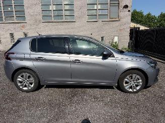 Auto incidentate Peugeot 308 II ACTIVE 2018/3