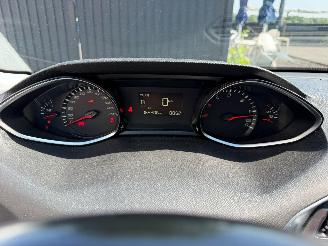 Peugeot 308 II ACTIVE picture 24
