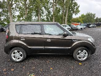 skadebil auto Kia Soul PLUG 2010/1