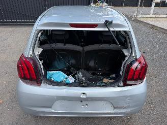 Peugeot 108 ACTIVE picture 17