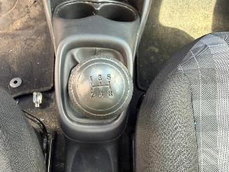 Peugeot 108 ACTIVE picture 33