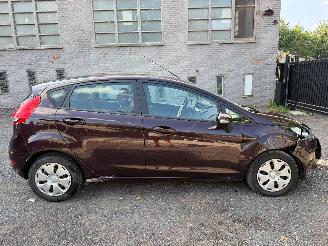 krockskadad bil auto Ford Fiesta TREND 2010/10