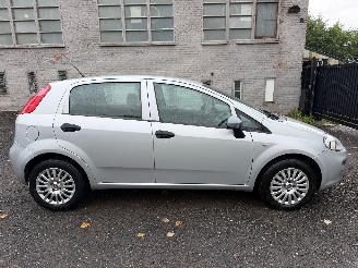 uszkodzony samochody osobowe Fiat Punto  2015/12