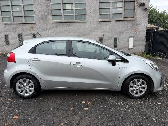 Schadeauto Kia Rio EASY 2016/7