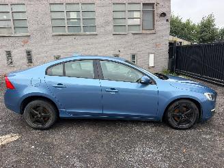 uszkodzony samochody osobowe Volvo S-60 KINETIC 2016/5