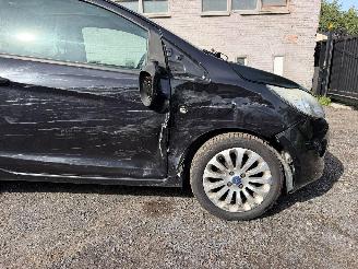 Ford Ka TITANIUM picture 3