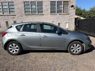 skadebil auto Opel Astra ENJOY 2014/8