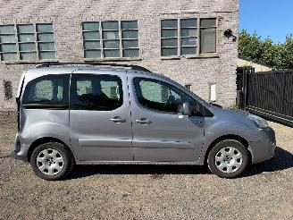 uszkodzony samochody osobowe Peugeot Partner TEPEE STYLE 2016/4