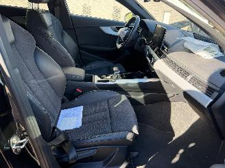 Audi A4 S LINE picture 23