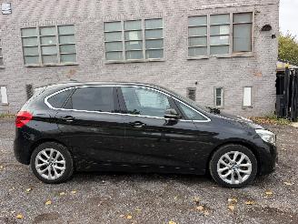 Unfallwagen BMW 2-serie 216D 2015/4