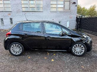 Auto incidentate Peugeot 208 1.2 I 2019/2