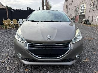 Peugeot 208 ALLURE picture 6
