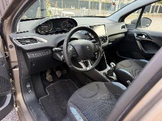 Peugeot 208 ALLURE picture 24