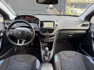 Peugeot 208 ALLURE picture 26