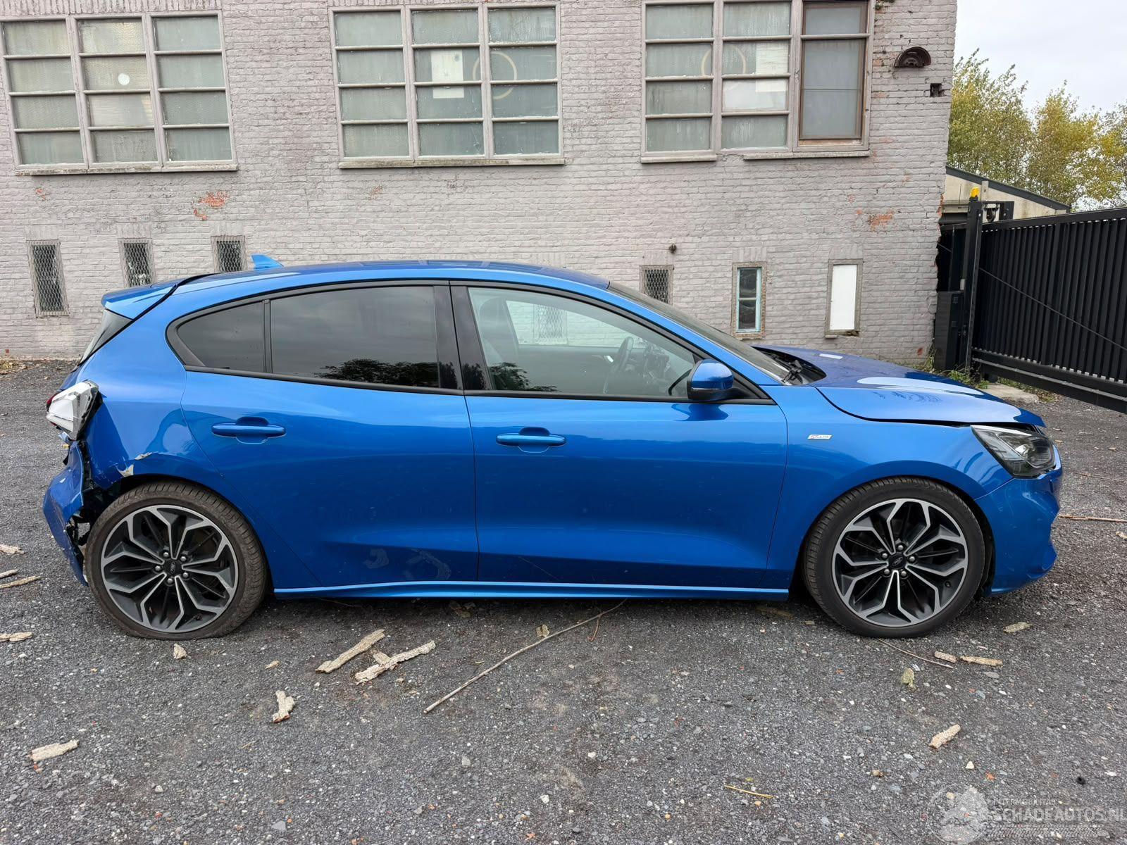 Ford Focus ST-LINE X