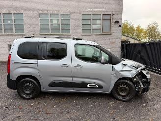 skadebil auto Citroën Berlingo PLUS 2019/11