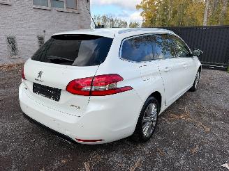 Peugeot 308 II SW FÃ‰LINE picture 18