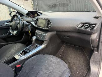 Peugeot 308 II SW FÃ‰LINE picture 24