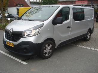 skadebil bedrijf Renault Trafic DUBBELE CABINE 1.6DCI 103KW AIRCO-NAVI 2014/11