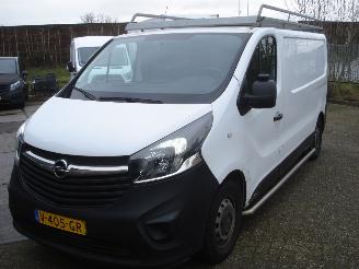krockskadad bil bedrijf Opel Vivaro L2-H1 1.6CDTI 103KW AIRCO-NAVI  103KW 2017/6