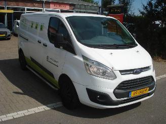 krockskadad bil bedrijf Ford Transit Custom 2,2DCI L2-H1 AIRCO 2013/9