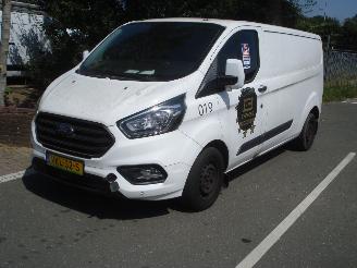 krockskadad bil bedrijf Ford Transit Custom L2-H1 2.0 DCI  EURO 6       AIRCO 77KW 2018/8