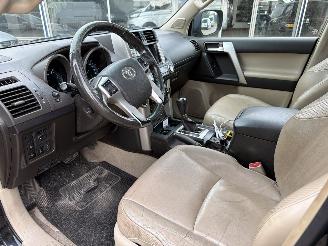 Toyota Landcruiser 3.0 D -4F  High Roof Window Van picture 6