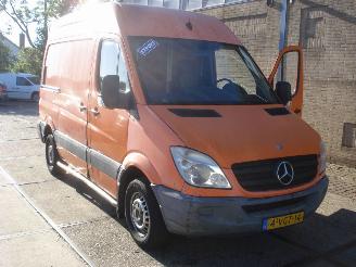 skadebil bedrijf Mercedes Sprinter 310 CDI MET KLEP 2010/4